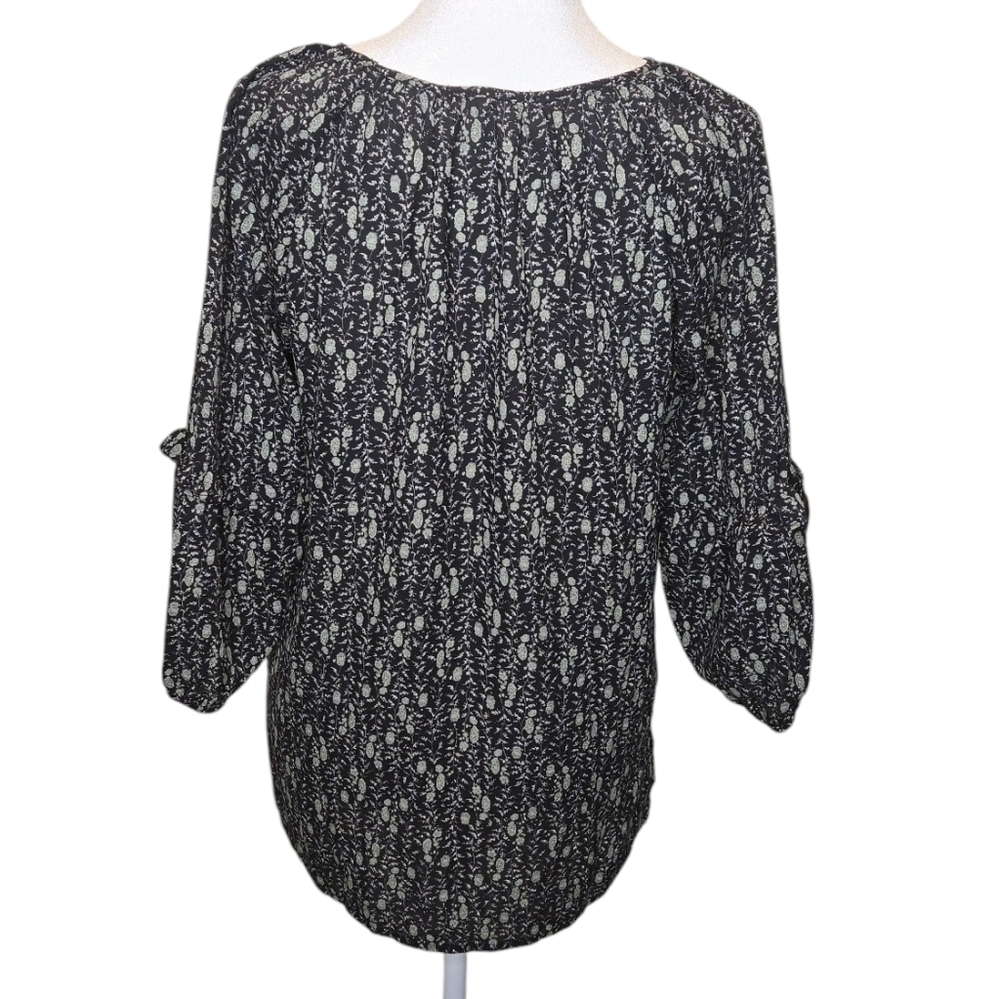 NWOT Beacon Apparel 3/4 Length Sleeve Ruffled Top Navy/Green Size XS - Picture 2 of 16